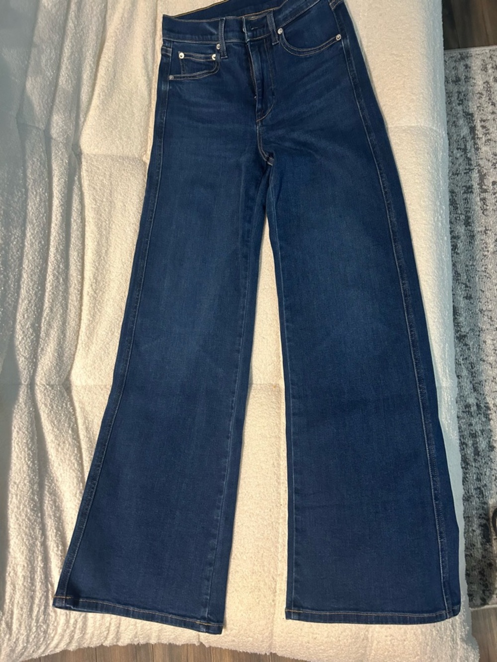 AYR The Dynamo 25 S in Sayonara (Classic High-Rise Wide-Leg Jeans in Dark Blue) - Picture 9 of 10